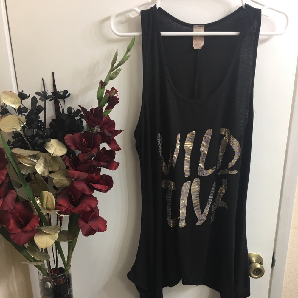 🖤Woman’s “Wild Thing” Handkerchief Tank🖤